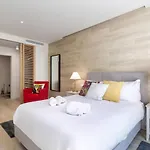 Modern & Stylish In Av. Da Liberdade By Lovelystay *