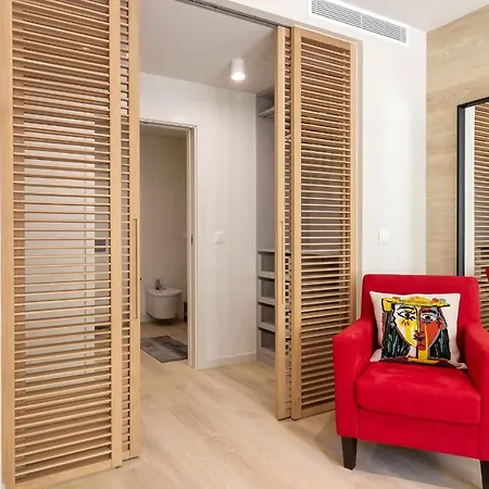 Modern & Stylish In Av. Da Liberdade By Lovelystay *