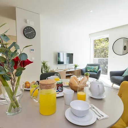 Modern & Stylish In Av. Da Liberdade By Lovelystay Апартаменти