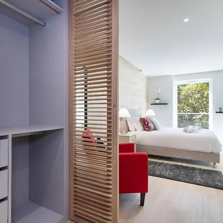 Modern & Stylish In Av. Da Liberdade By Lovelystay