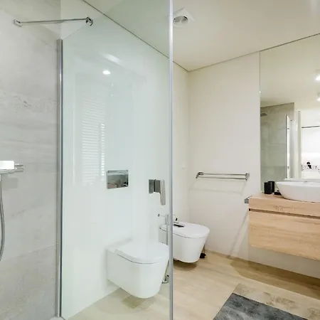 Modern & Stylish In Av. Da Liberdade By Lovelystay * Лісабон