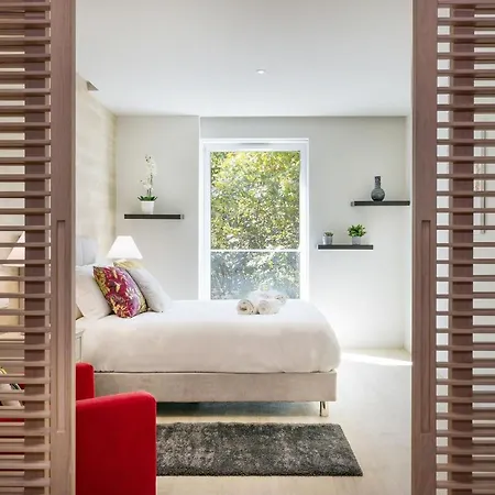 Modern & Stylish In Av. Da Liberdade By Lovelystay