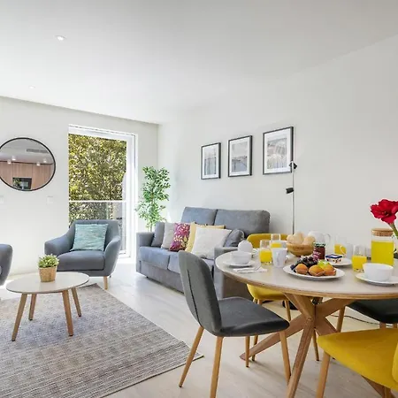 Modern & Stylish In Av. Da Liberdade By Lovelystay Lisbona