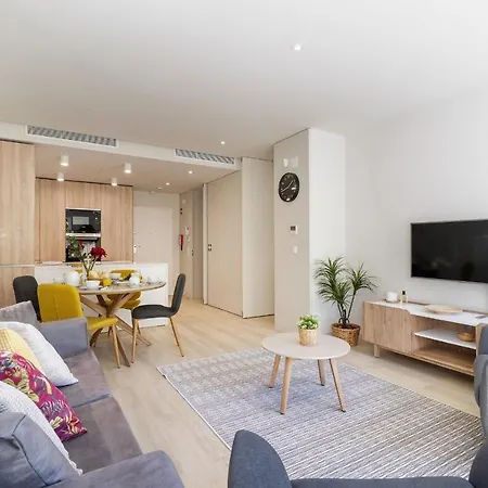 Modern & Stylish In Av. Da Liberdade By Lovelystay * Lisbona